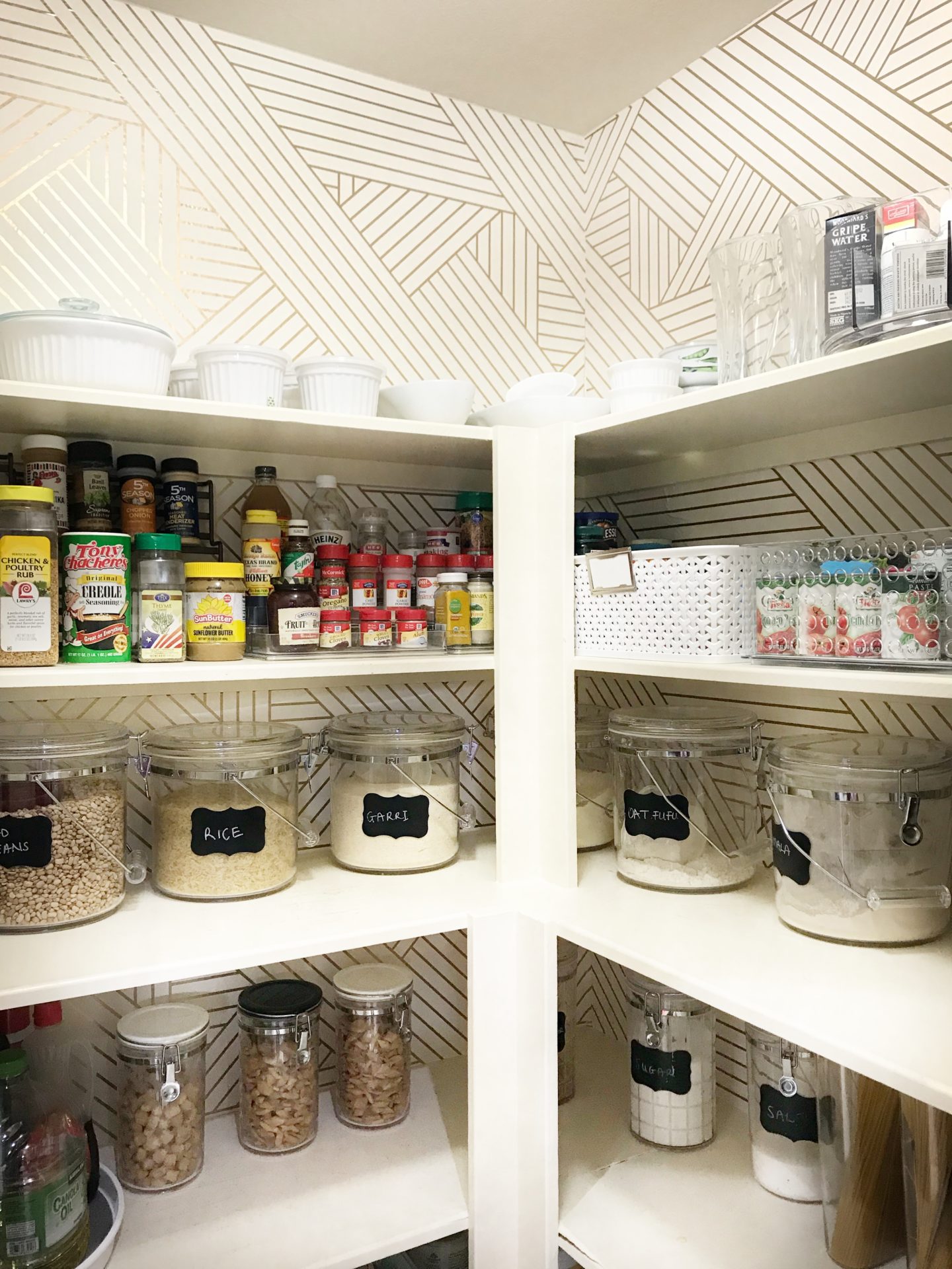 How to organize a kitchen pantry